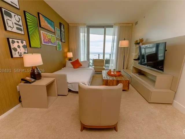 1-bedroom condo for sale in Hollywood - 4111 S Ocean Dr 1710 - MondialRealty