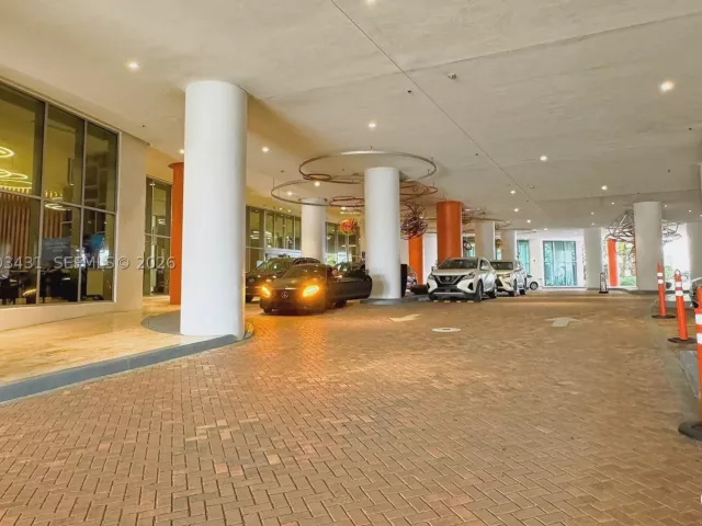 1-bedroom condo for sale in Hollywood - 4111 S Ocean Dr 1710 - MondialRealty