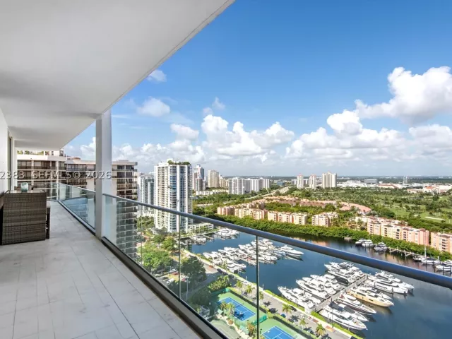 2-bedroom condo for sale in Aventura - 19707 Turnberry Way PH-D - MondialRealty