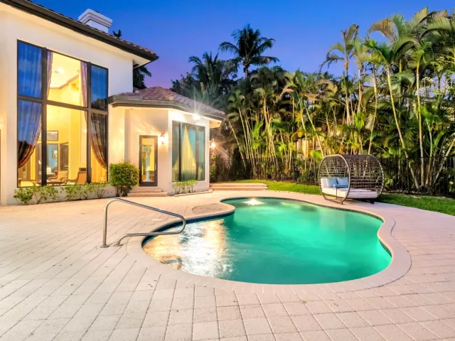 5-bedroom home for sale in Boca Raton - 19220 Fox Landing Drive - MondialRealty