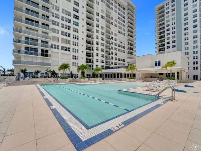 2-bedroom condo for sale in Hollywood - 2751 S Ocean Dr 908S - MondialRealty