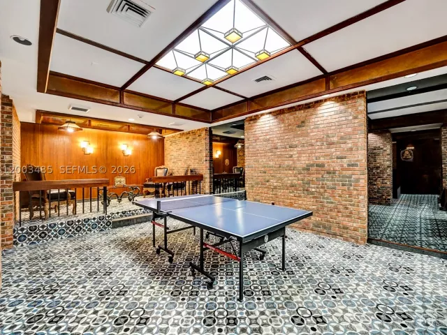 2-bedroom condo for sale in Hollywood - 2751 S Ocean Dr 908S - MondialRealty