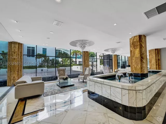 2-bedroom condo for sale in Hollywood - 2751 S Ocean Dr 908S - MondialRealty
