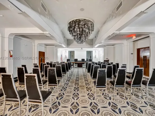 2-bedroom condo for sale in Hollywood - 2751 S Ocean Dr 908S - MondialRealty