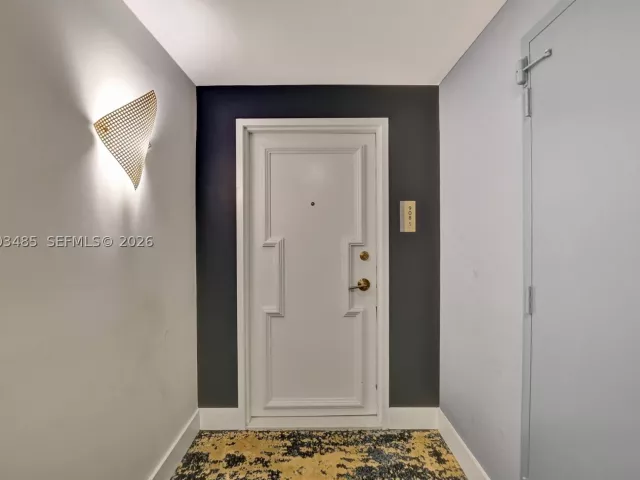 2-bedroom condo for sale in Hollywood - 2751 S Ocean Dr 908S - MondialRealty