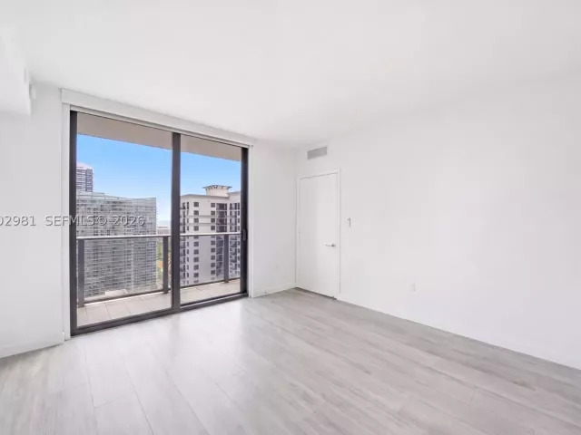 2-bedroom condo for sale in Miami - 55 SW 9th St 3106 - MondialRealty