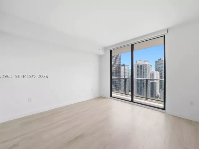 2-bedroom condo for sale in Miami - 55 SW 9th St 3106 - MondialRealty