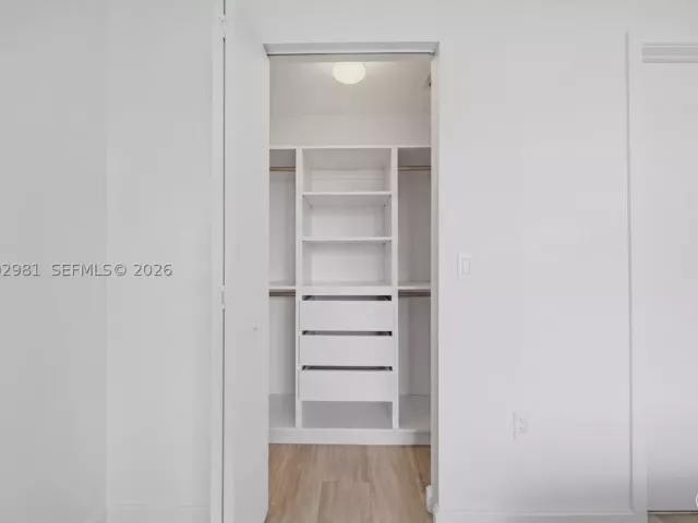 2-bedroom condo for sale in Miami - 55 SW 9th St 3106 - MondialRealty