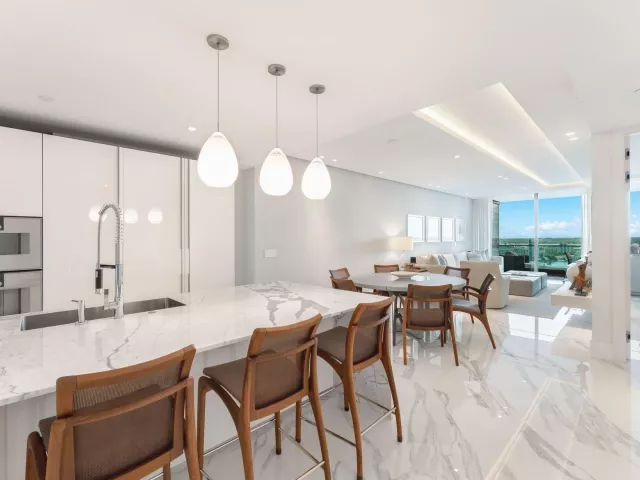 3-bedroom condo for sale in Bal Harbour - 10201 Collins Avenue 1803 - MondialRealty