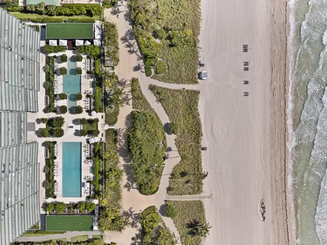 3-bedroom condo for sale in Bal Harbour - 10201 Collins Avenue 1803 - MondialRealty