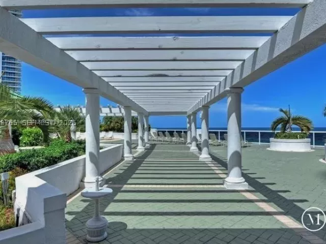 2-bedroom condo for rent in Sunny Isles Beach - 16711 Collins Ave 602 - MondialRealty