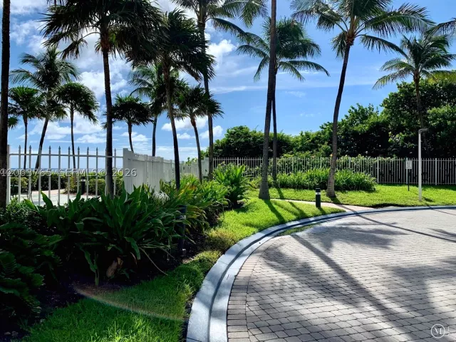 2-bedroom condo for rent in Sunny Isles Beach - 16711 Collins Ave 602 - MondialRealty