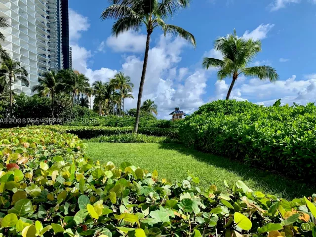 2-bedroom condo for rent in Sunny Isles Beach - 16711 Collins Ave 602 - MondialRealty