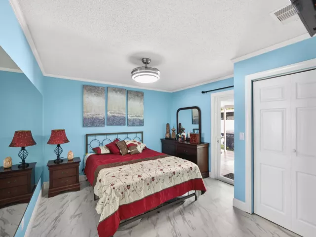 3-bedroom home for sale in West Palm Beach - 1020 Avon Road - MondialRealty