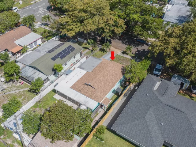 3-bedroom home for sale in West Palm Beach - 1020 Avon Road - MondialRealty