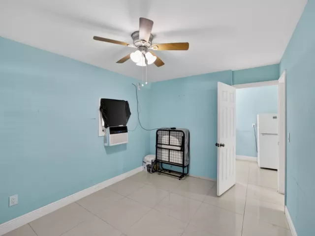 3-bedroom home for sale in West Palm Beach - 1020 Avon Road - MondialRealty