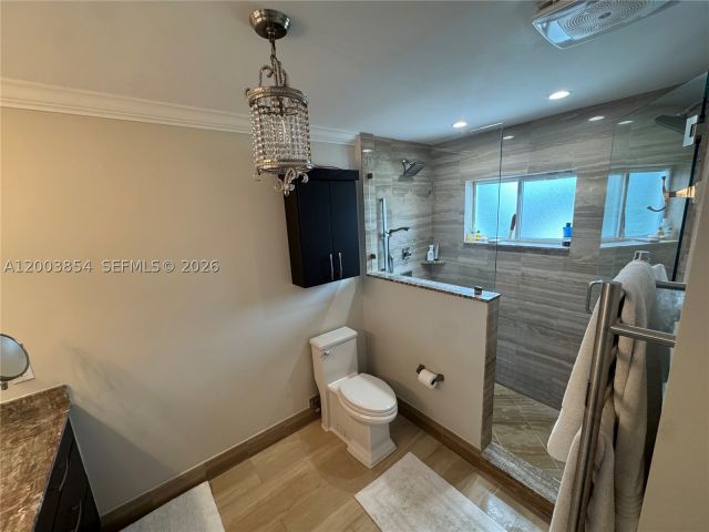 5-bedroom home for sale in Miami Gardens - 18620 NW 47th Ct - MondialRealty