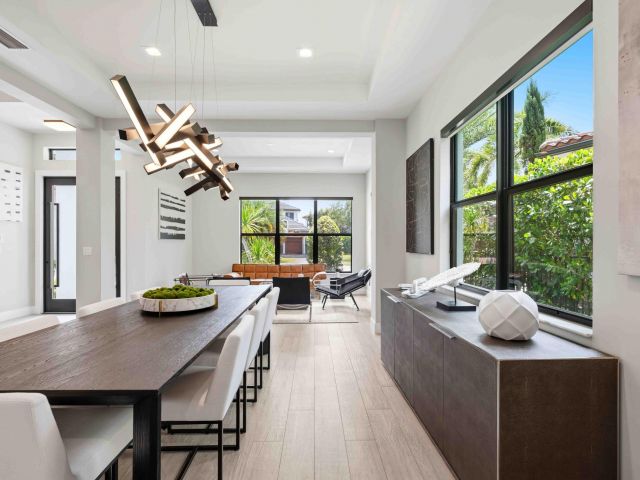 5-bedroom home for sale in Boca Raton - 17558 Cadena Drive - MondialRealty