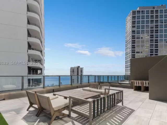 1-bedroom condo for sale in Miami - 1451 Brickell Ave 903 - MondialRealty