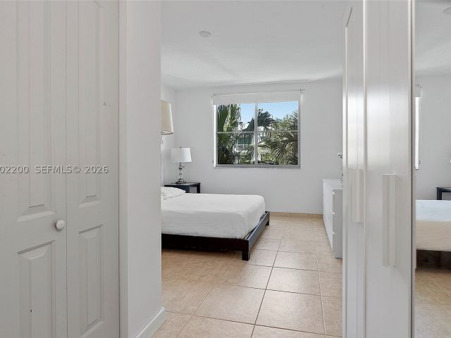 1-bedroom condo for rent in Miami Beach - 110 Washington Ave 1502 - MondialRealty