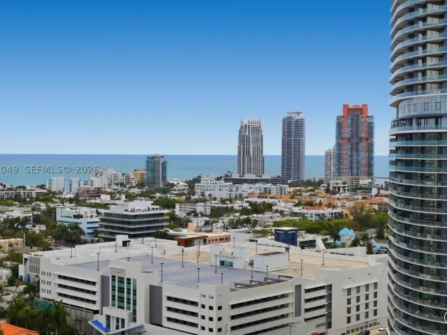 2-bedroom condo for sale in Miami Beach - 650 West Ave 2612 - MondialRealty
