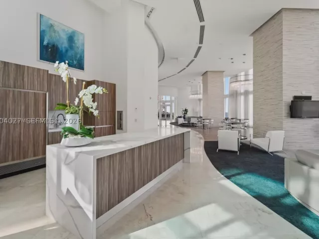 3-bedroom condo for rent in Sunny Isles Beach - 16001 Collins Ave 406 - MondialRealty
