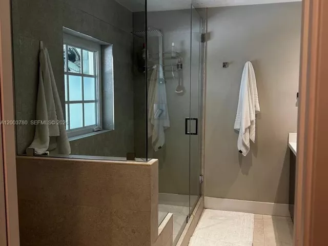 3-bedroom home for rent in Coral Gables - 630 San Lorenzo Ave 0 - MondialRealty