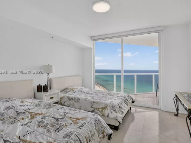 2-bedroom condo for sale in Sunny Isles Beach - 16699 Collins Ave 2404 - MondialRealty
