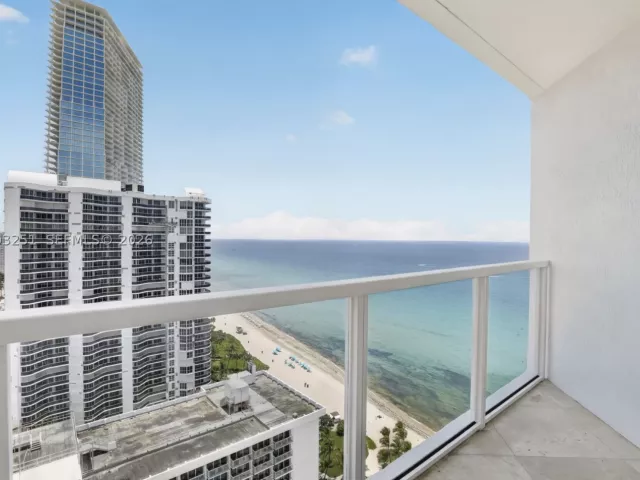 2-bedroom condo for sale in Sunny Isles Beach - 16699 Collins Ave 2404 - MondialRealty