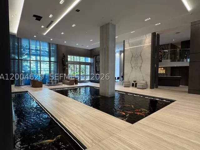 1-bedroom condo for sale in Fort Lauderdale - 333 Las Olas Way 304 - MondialRealty