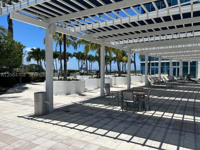 2-bedroom condo for sale in Miami - 601 NE 36th St 801 - MondialRealty