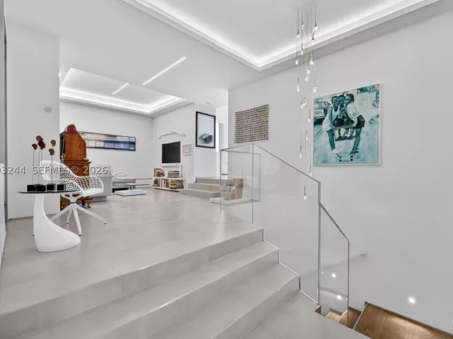 3-bedroom condo for sale in Miami - 801 Brickell Key Blvd PH3306 - MondialRealty