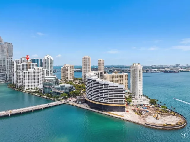 3-bedroom condo for sale in Miami - 801 Brickell Key Blvd PH3306 - MondialRealty