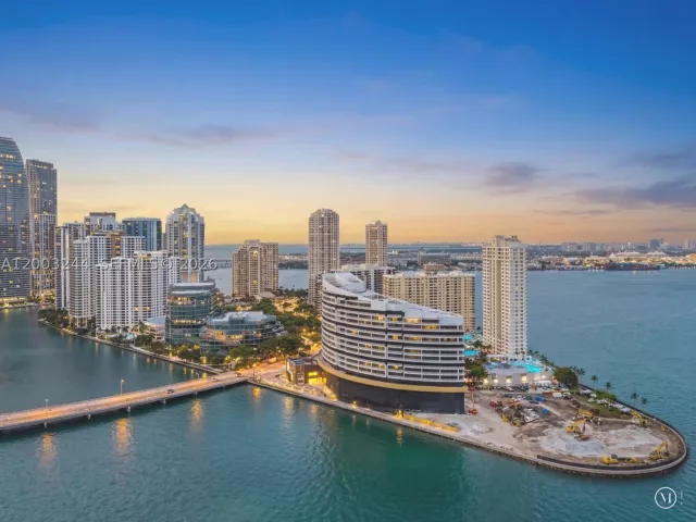3-bedroom condo for sale in Miami - 801 Brickell Key Blvd PH3306 - MondialRealty