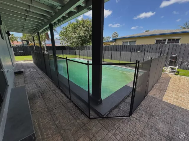 3-bedroom home for sale in Pembroke Pines - 6901 SW 10th Ct - MondialRealty