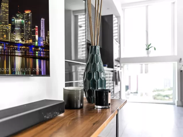2-bedroom condo for rent in Miami - 1080 Brickell Ave 2601 - MondialRealty