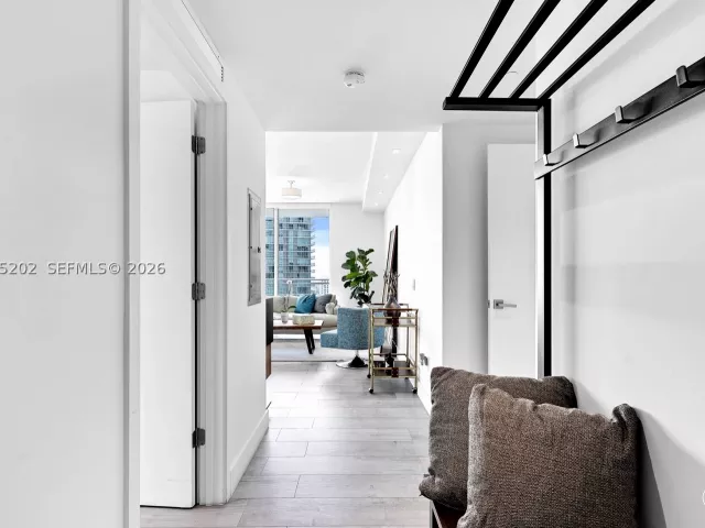 2-bedroom condo for rent in Miami - 1080 Brickell Ave 2601 - MondialRealty