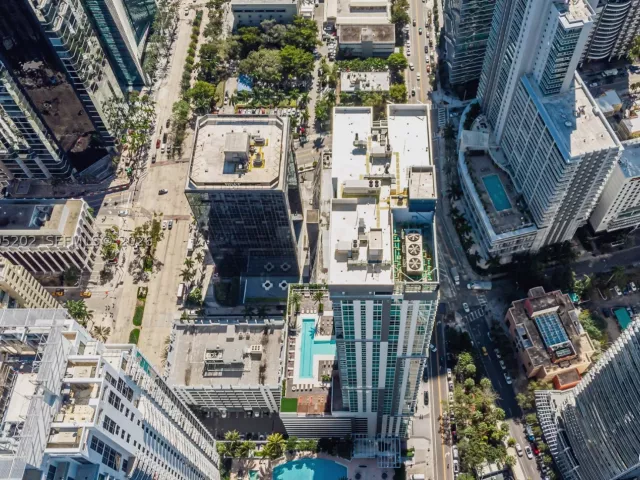 2-bedroom condo for rent in Miami - 1080 Brickell Ave 2601 - MondialRealty