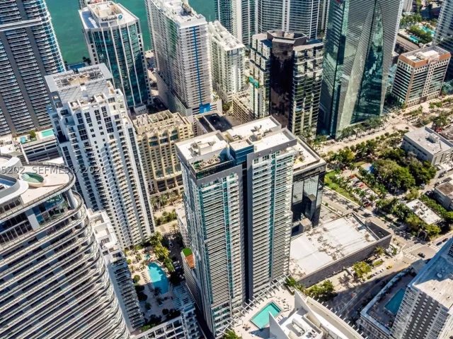 2-bedroom condo for rent in Miami - 1080 Brickell Ave 2601 - MondialRealty