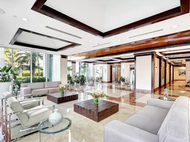3-bedroom condo for sale in Sunny Isles Beach - 16400 Collins Avenue 641 - MondialRealty
