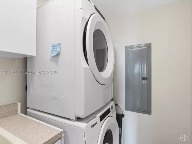3-bedroom condo for rent in Sunny Isles Beach - 17875 Collins Ave 3305 - MondialRealty