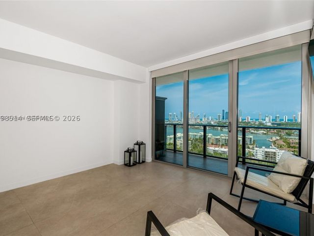 2-bedroom condo for rent in North Miami Beach - 16385 Biscayne Blvd 2118 - MondialRealty