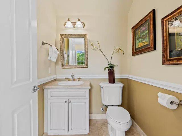 4-bedroom home for sale in Fort Lauderdale - 1421 SW 20th Court - MondialRealty