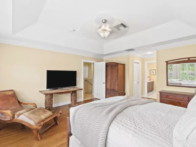 4-bedroom home for sale in Fort Lauderdale - 1421 SW 20th Court - MondialRealty