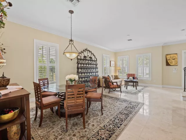 4-bedroom home for sale in Fort Lauderdale - 1421 SW 20th Court - MondialRealty
