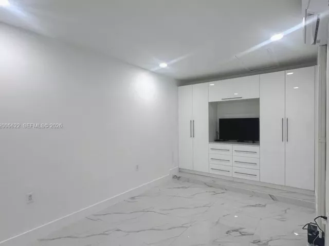 3-bedroom home for sale in Miami - 14562 SW 29th Ter 14562 - MondialRealty