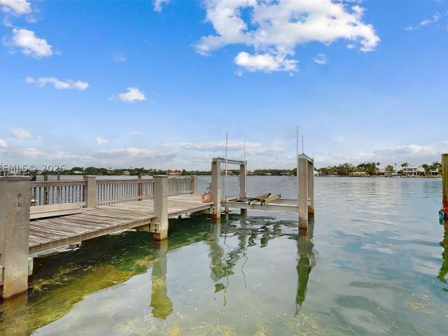 5-bedroom home for rent in Miami Beach - 1131 Stillwater Dr - MondialRealty