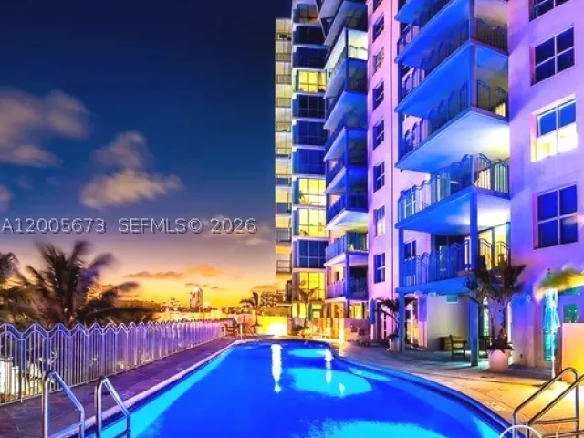 3-bedroom condo for rent in Miami Beach - 1500 Ocean Dr 1003 - MondialRealty