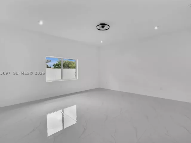4-bedroom home for sale in Homestead - 12901 SW 265th St - MondialRealty