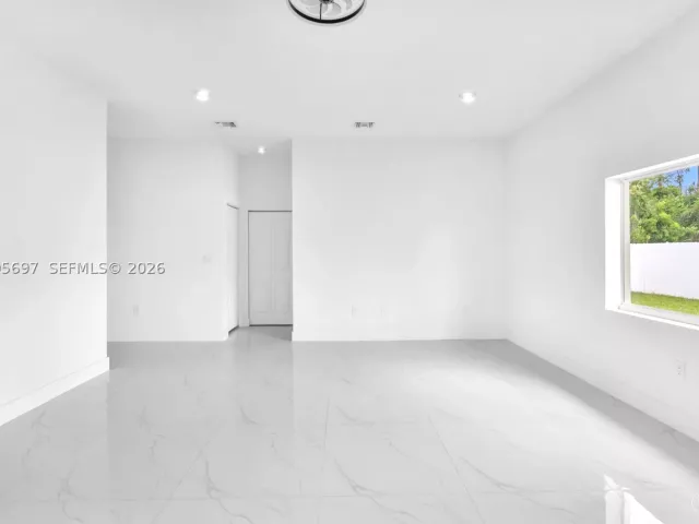 4-bedroom home for sale in Homestead - 12901 SW 265th St - MondialRealty
